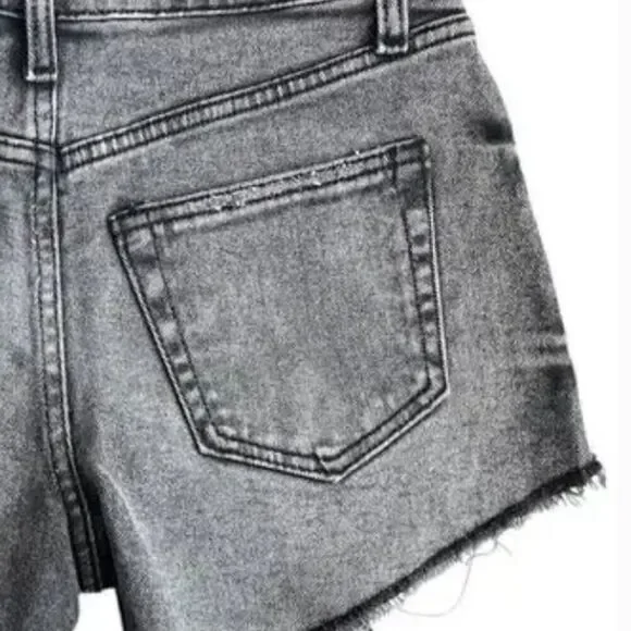 L.T.J. Letter To Juliet raw hem cutoff washed black denim jean shorts Large NWT - Picture 2 of 14